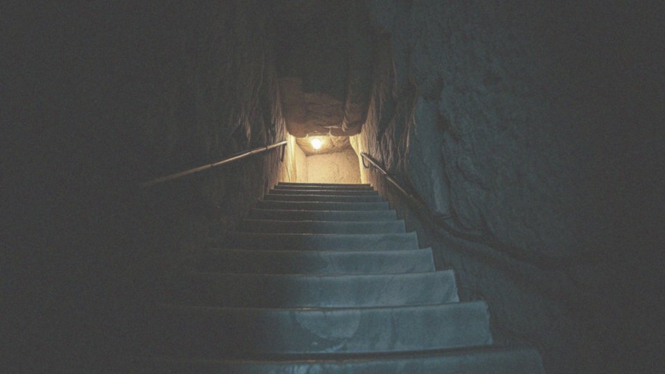 Wieliczka: winda czy schody? Wybór metody zwiedzania kopalni